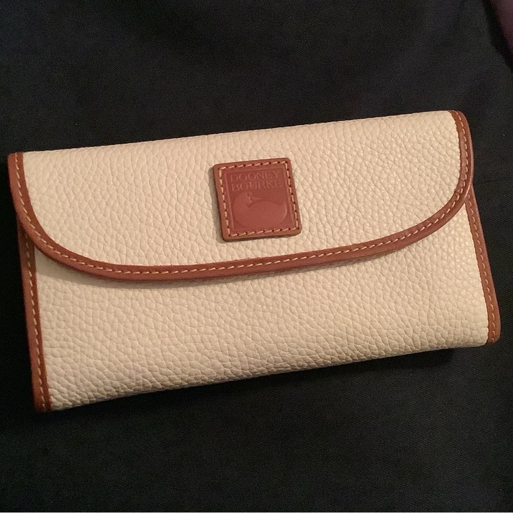 Dooney & Bourke Continental Clutch